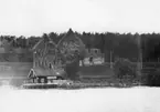 Visingsborgs slottsruin på Visingsö. Bilden är tagen från gamla hamnen.