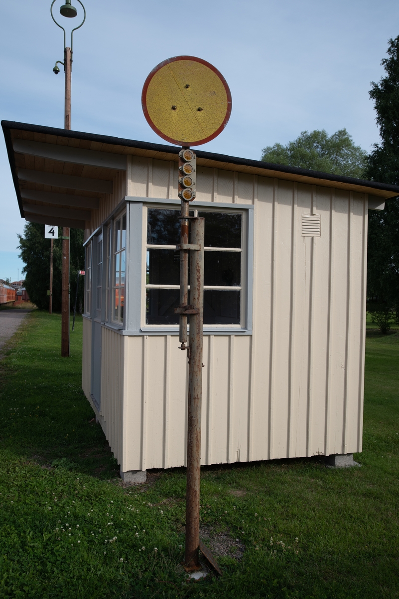 Påstigningstavla, plåtstins.