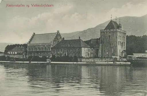 Byens ansikt: Postkort og foto med motiver fra Bergen