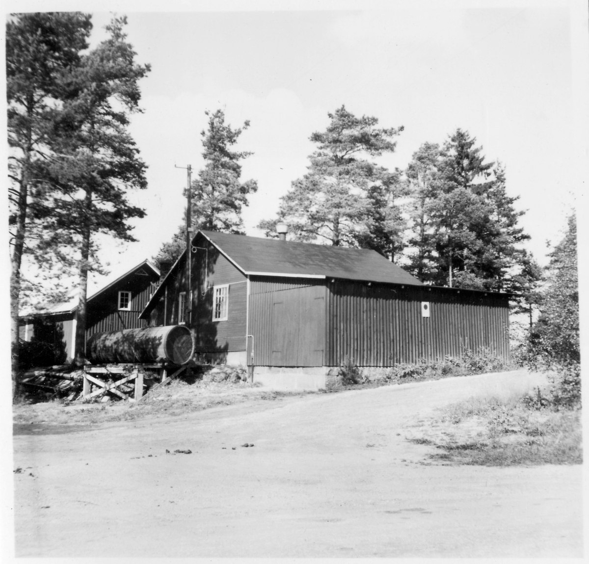 Vägstation G10, Åseda. Förrådsbyggnader. Luttunna.