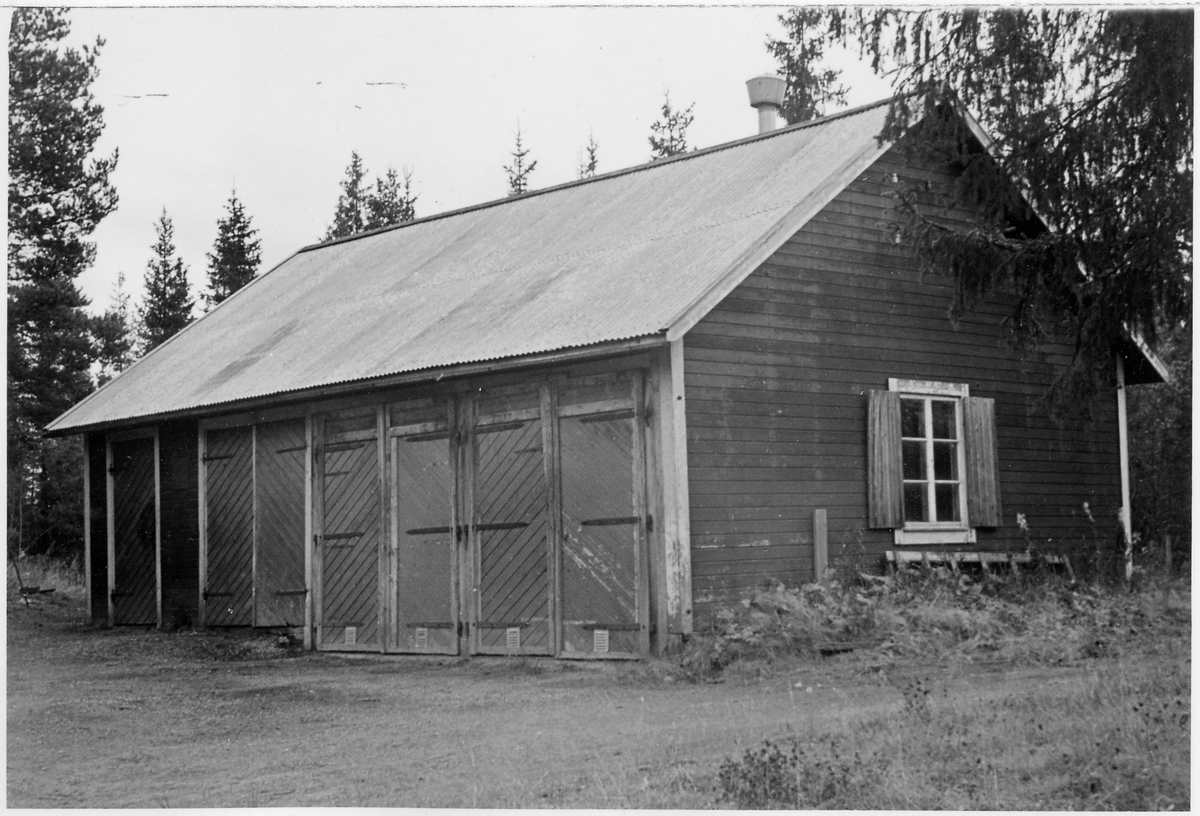 Vägstation Z4, Svenstavik, filial Hackås. Garage- och förrådsbyggnad.