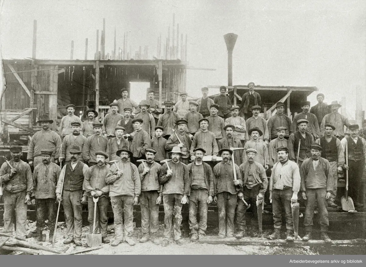 Bygningsarbeidere, ca. 1915.