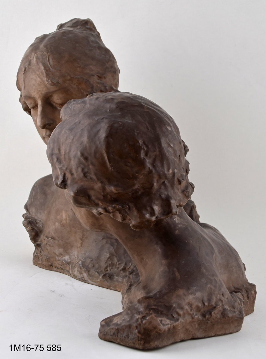 Skulptur. Titel: En fråga.