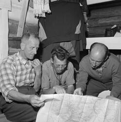 Speiderleir i Ytre Rendal, Hedmark. KFUM-speidere. Kartlesin