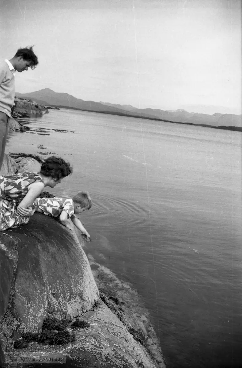 "1961 sommarn"."med ekteparet på Varden og på fjorden"."Brudlaup Tone Brekke"