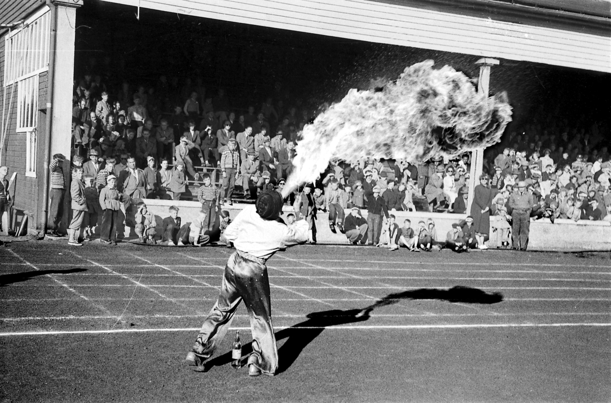 Journalistenes og sirkusartistenes fotballkamp