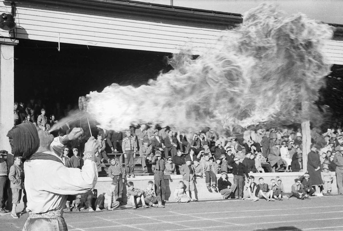 Journalistenes og sirkusartistenes fotballkamp