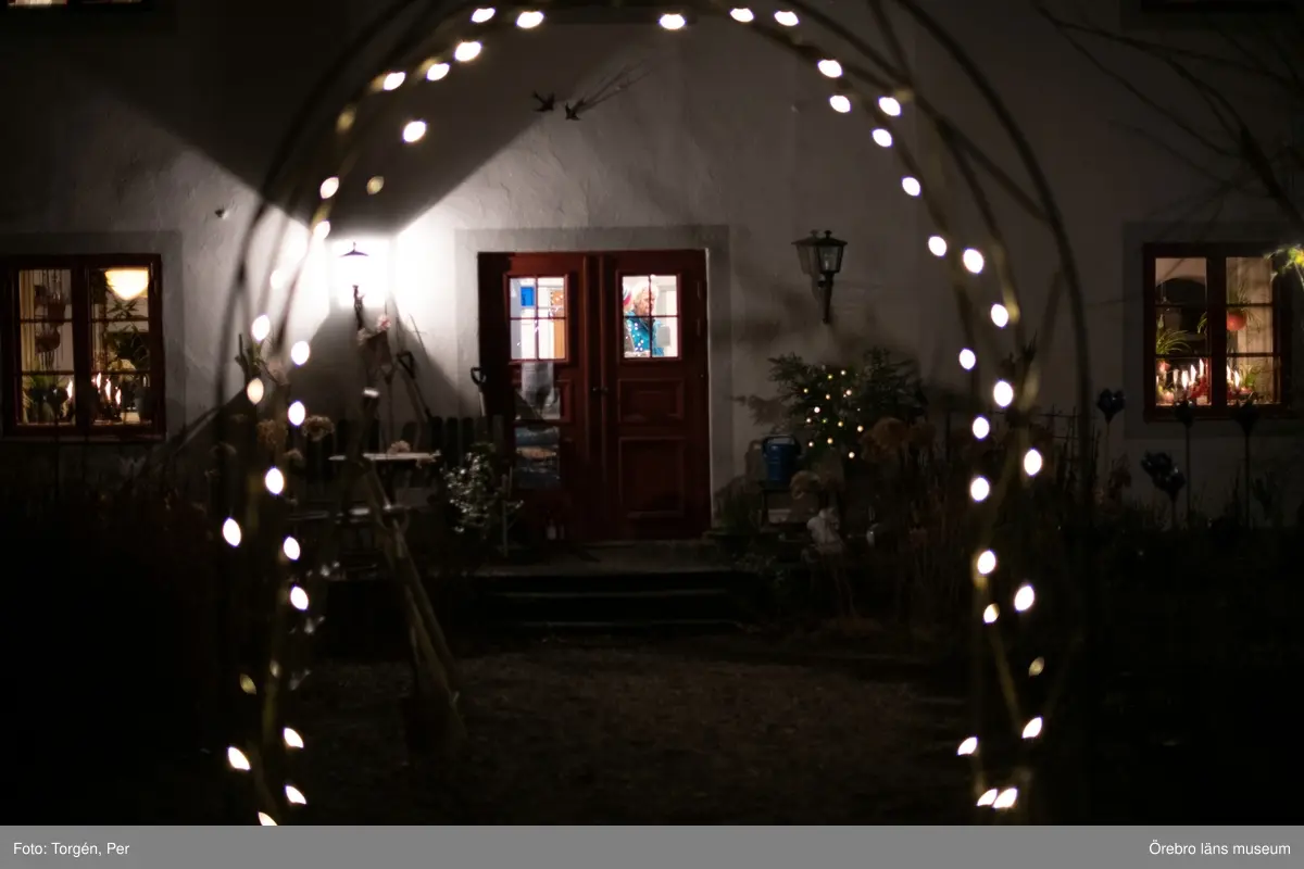 Ljusmanifestation mot rivningen av Järle kvarndamm 10 december 2020.