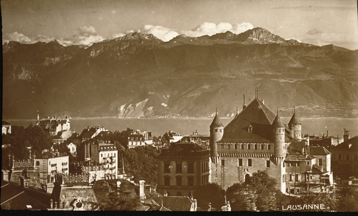 Parti fra byen Lausanne i Sveits. Antagelig et postkort kjøpt i 1922.