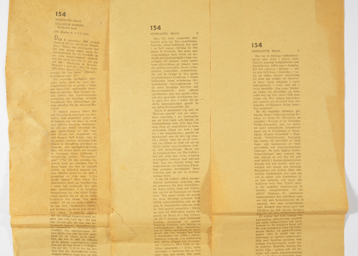 Tre tidningklipp, DN- Kultur, "Merkantil magi Vilhelm Moberg".
