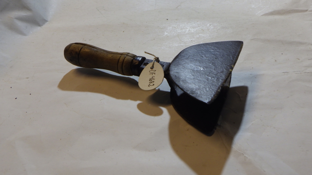 Form: Dobbelt. 2 jernblader
