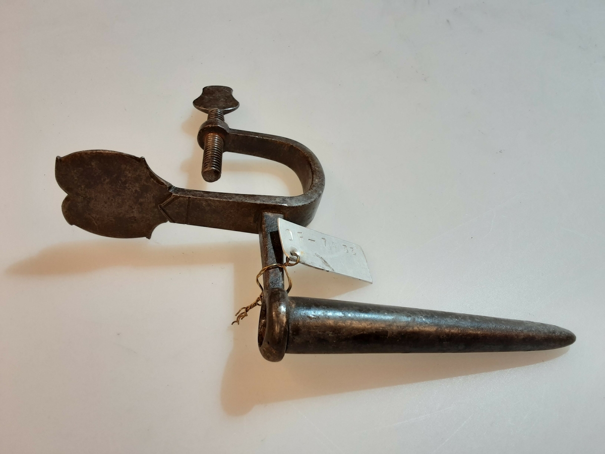Pipejrn m/bolt