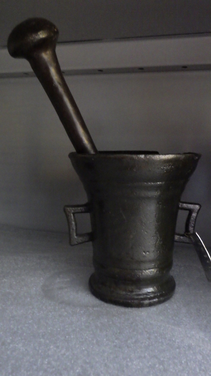 Form: 4-k. ører, prof
