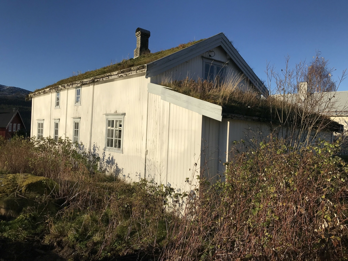 Våningshus (Per smedstua) fra 1847, det nest eldste huset på Hemnesberget