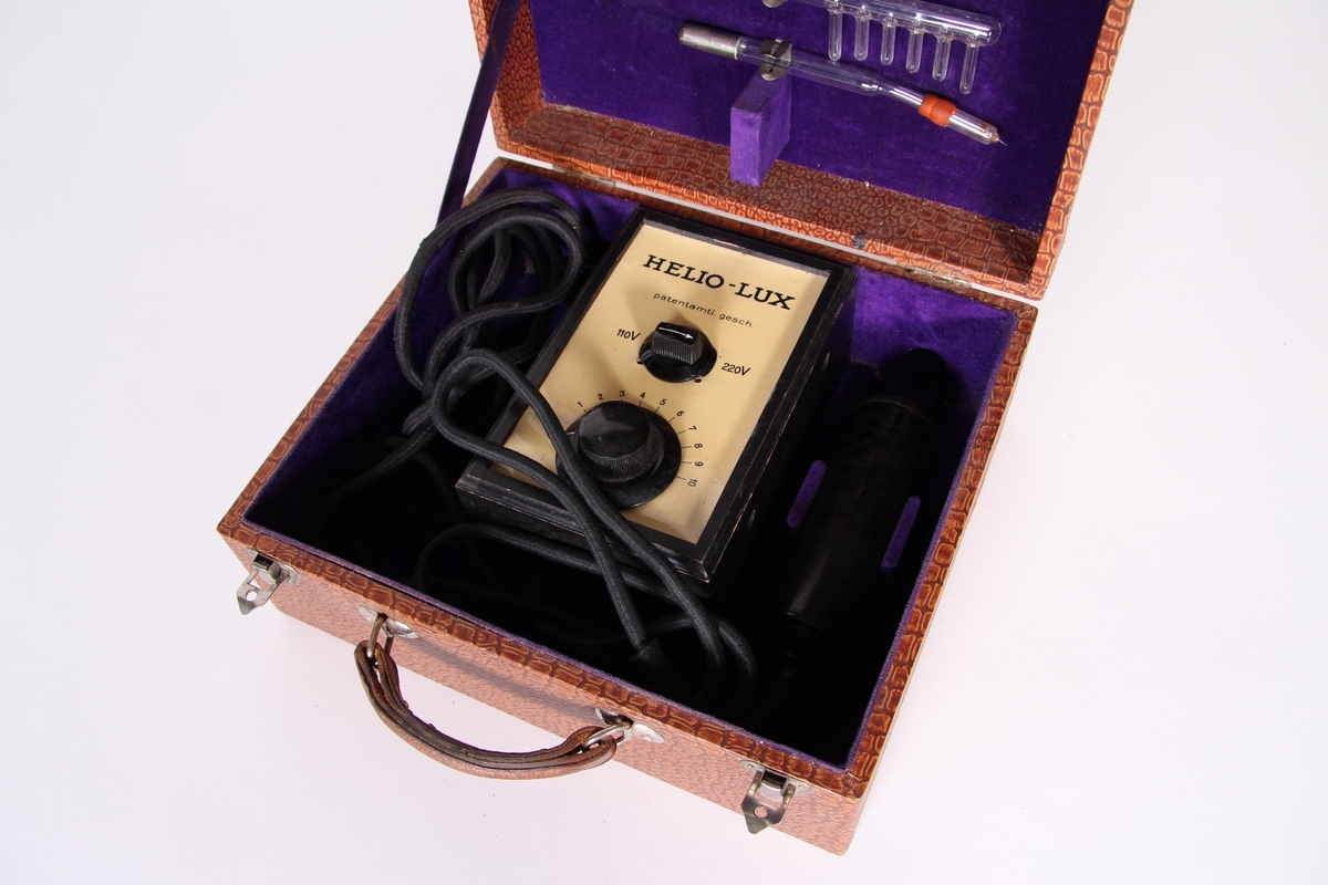 Koffert med utstyr brukt til elektroterapi.