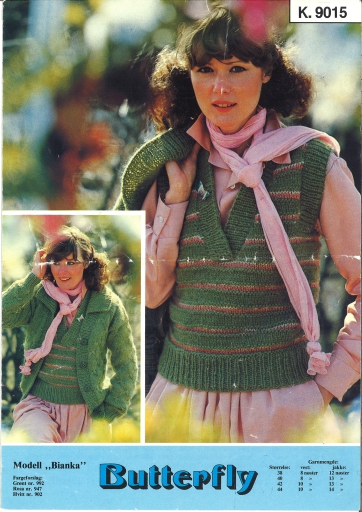 Kvinne i grønn strikket jakke og vest