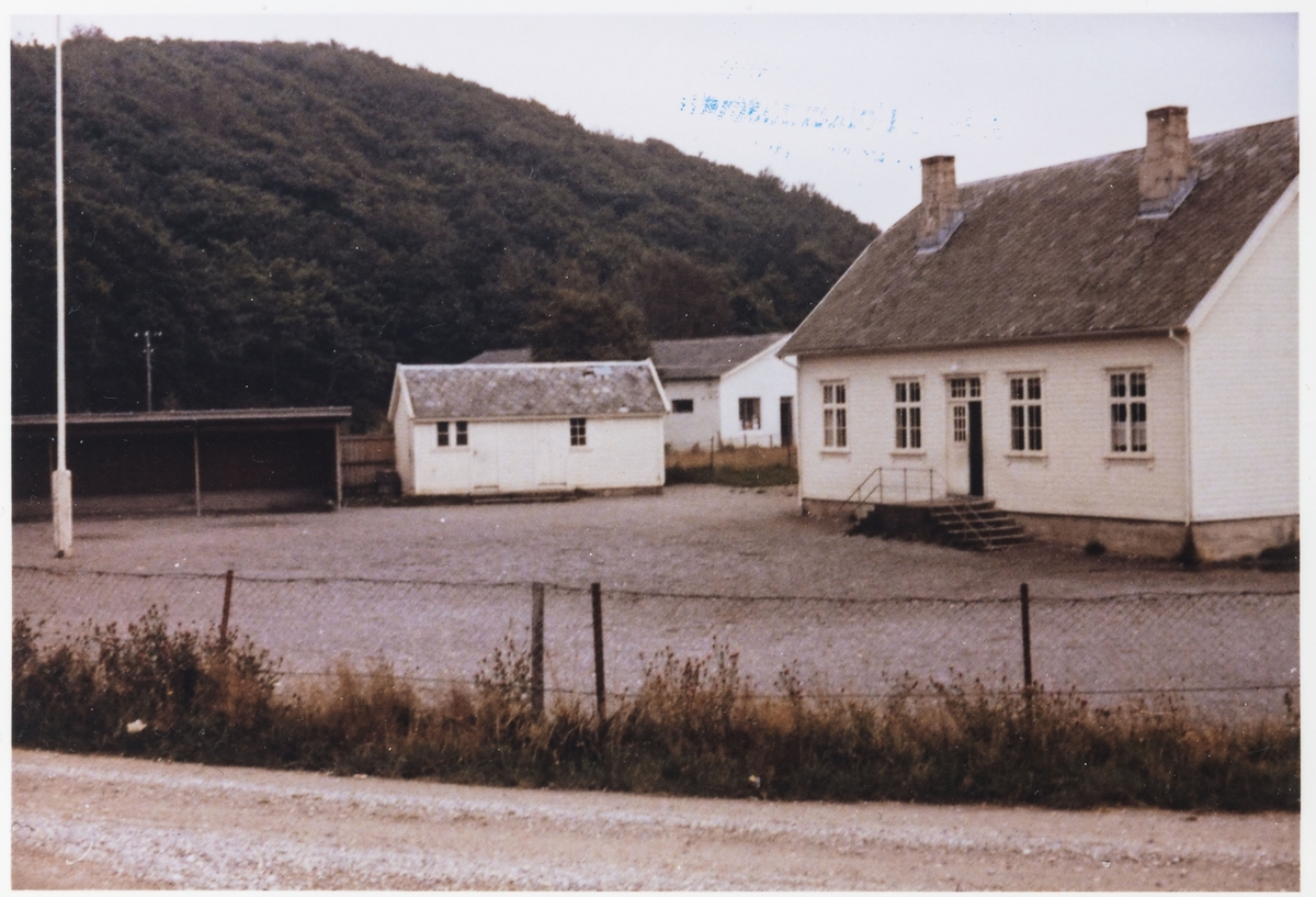 Hellvik gamle skole, Eigersund Dalane Folkemuseum / DigitaltMuseum