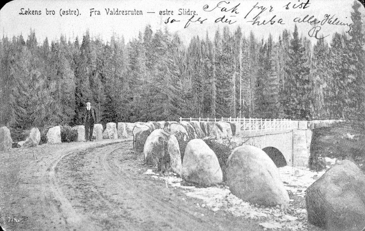 Postkort av Løken bro, Øystre Slidre, 1907.