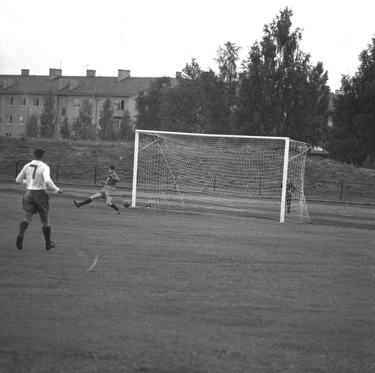 Fotboll Närke - Västmanland.
3 juli 1959.