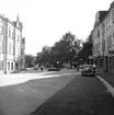 Mordbilens väg kartlagd. 
8 juli 1959. 
Ringgatan, närmast korsningen med Ekersgatan.