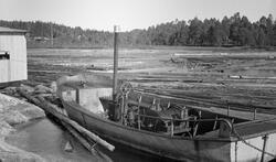 Tur til Haldenvassdraget 20/8 1956. Varpebåt Lidwall's type.