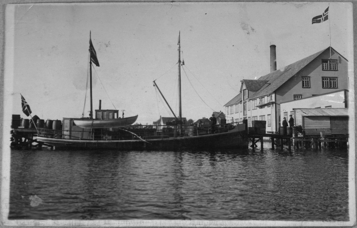 Kaien i Sæbøvik på Halsnøy, ca. 1920.