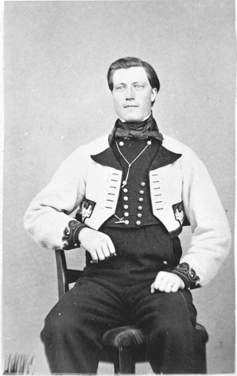 Johannes Gåra i gråkufte med kone