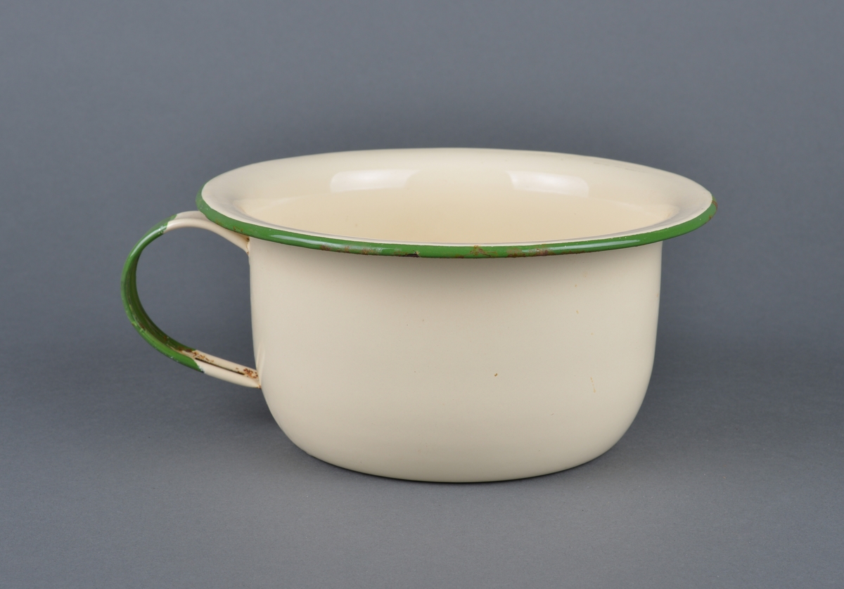 Nattpotte.
Gjerne plassert under sengen.