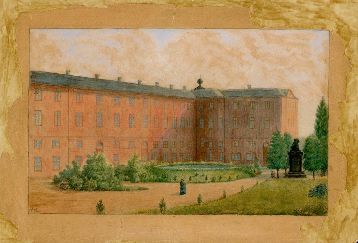 Borggården vid Uppsala slott, par promenerar förbi.