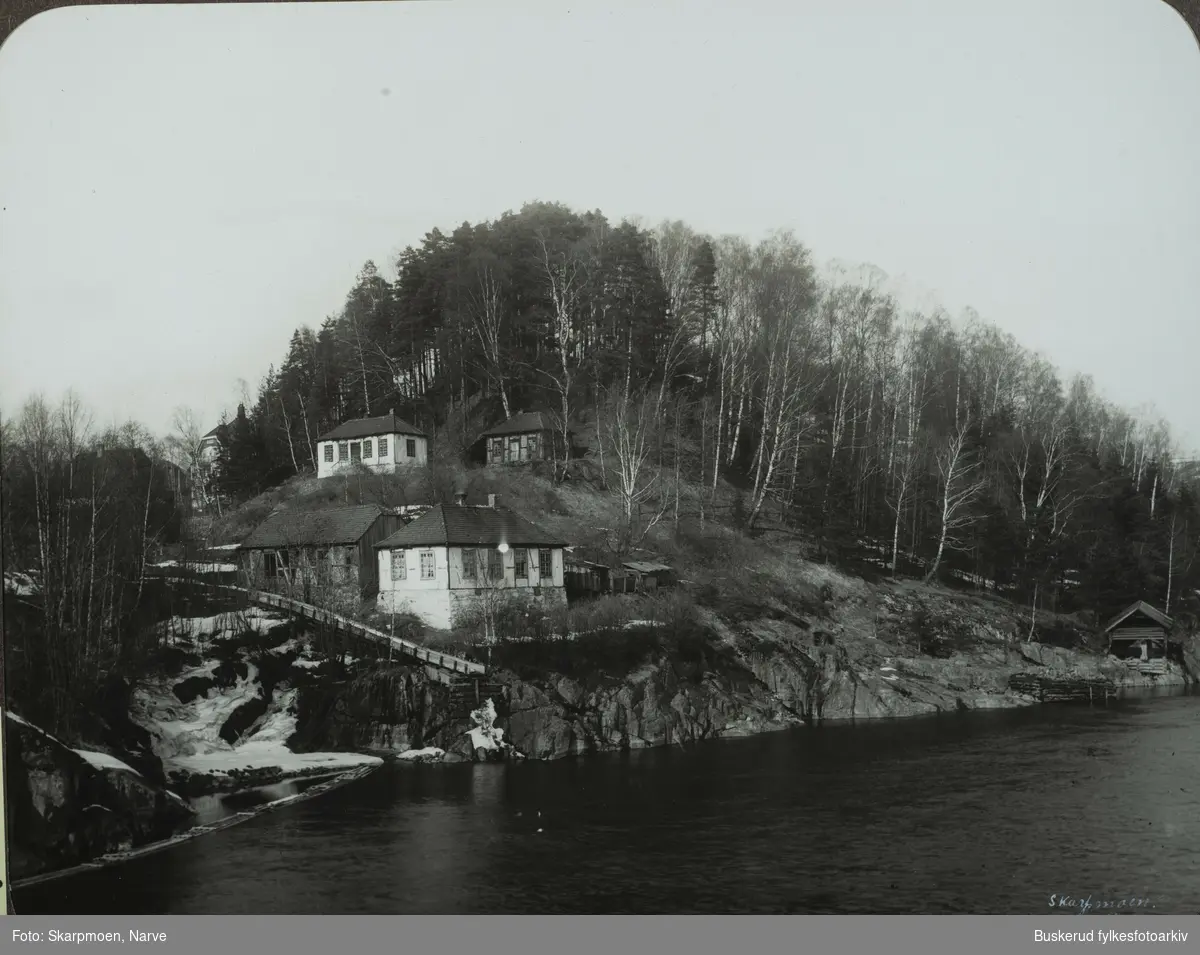 Kongsfoss i Modum. Kongssagene er navnet på et område på Åmot i Modum. Det ligger ved Drammenselva og Simoas møtepunkt ved Kongsfoss. I årene fra 1870 til 1938 (1943) drev Kongssagene Brug sitt tresliperi på området