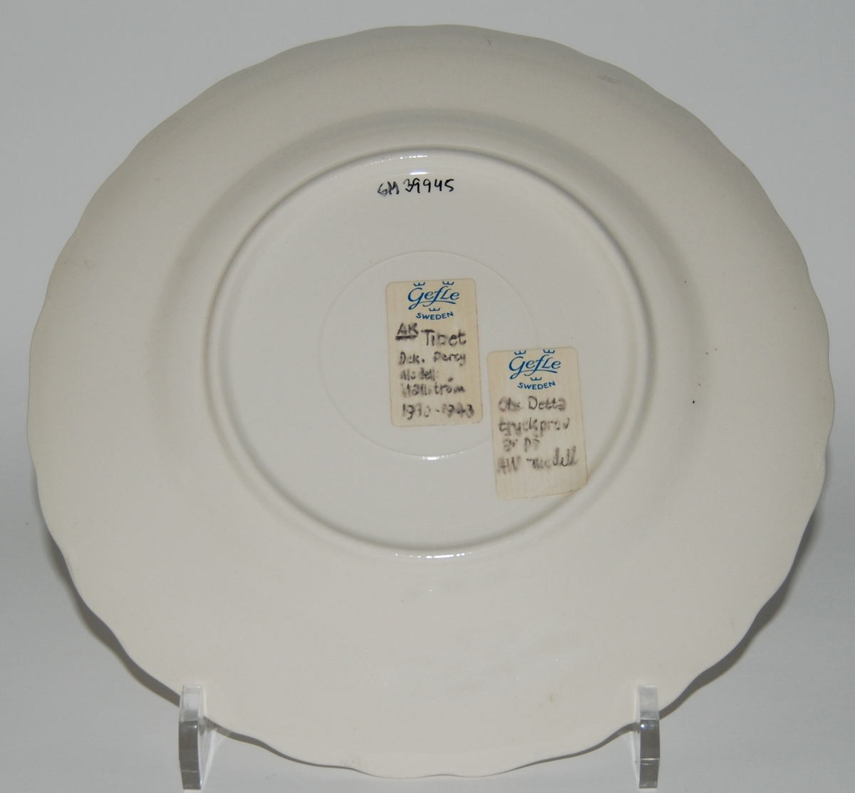 Tallrik, dekor Tibet i brun nyans. Modell A.