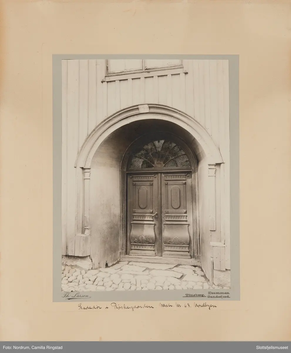 Gatedør i Røskegården, matrikkel nr. 63
