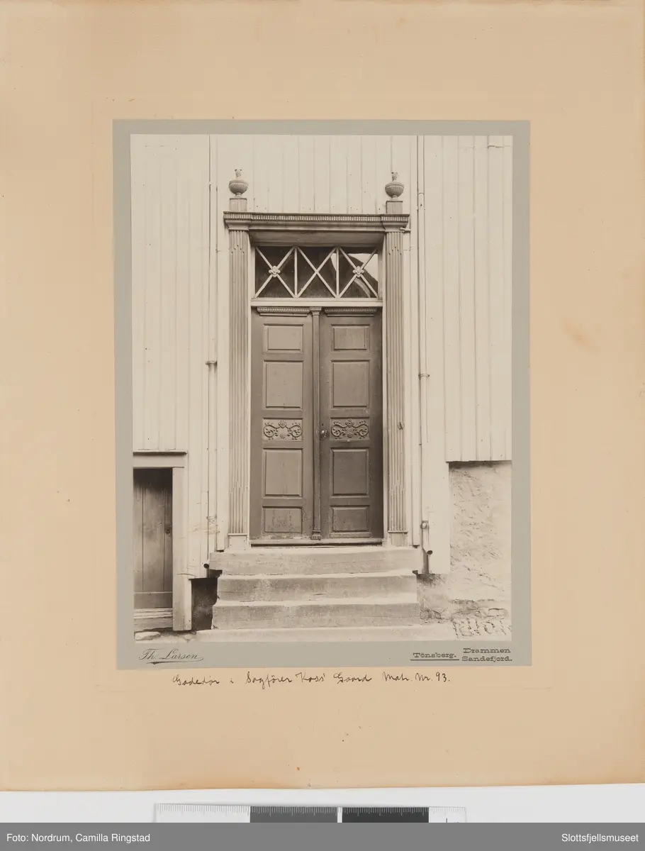 Gatedør i Sagfører Koss Gård, matrikkel nr. 93