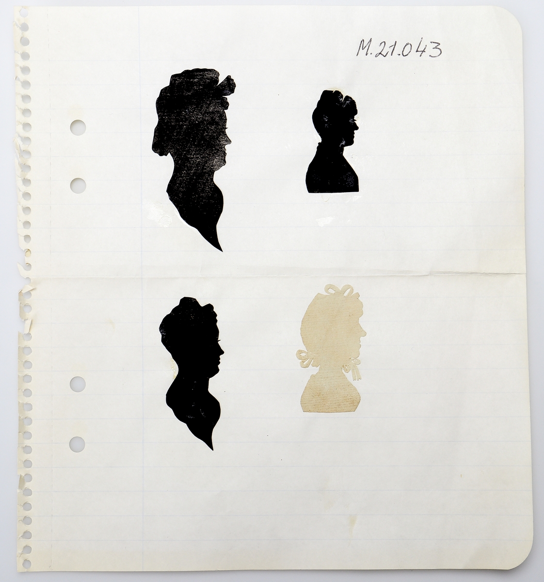 Diverse askar, bokmärken, klippdockor och siluetter m. m.

Inskrivet i huvudkatalog 1968.