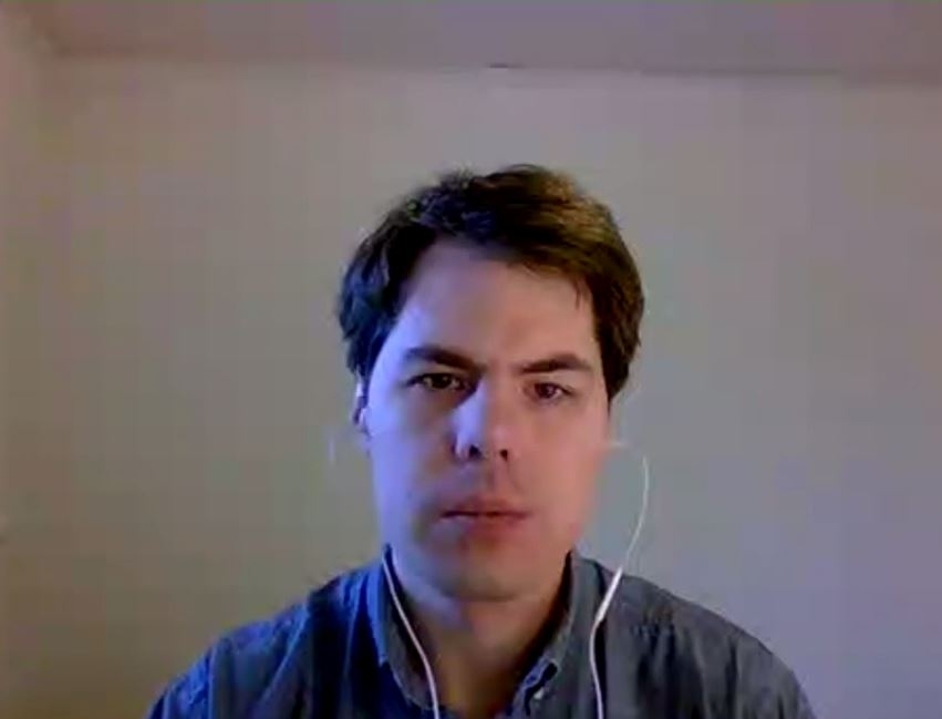 Detta är en intervju med röntgenfysikern Mats Persson vid MedtechLab, genomförd i samband med Tekniska museets projekt "Digitala innovationer i skuggan av Corona". Mats Persson berättar om arbetet med fotonräknande datortomografi och maskininlärning för att artificiell intelligens ska lära sig analysera lungröntgenbilder och markera tecken på angrepp av Coronavirus i lungorna.

Intervjun gjordes över länk med Skype.