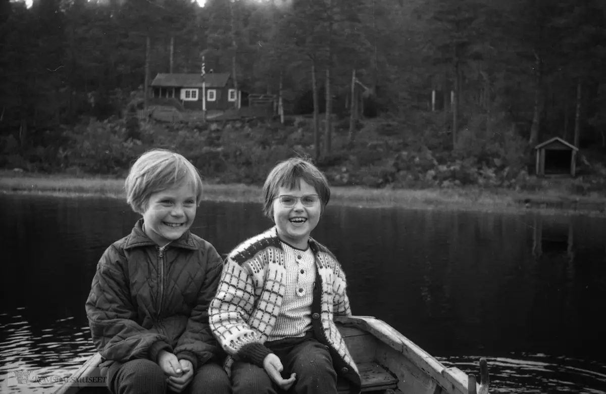 "september-oktober 1963"."Pål-Ivar lærer stå-gå"."Fru Lervol?"