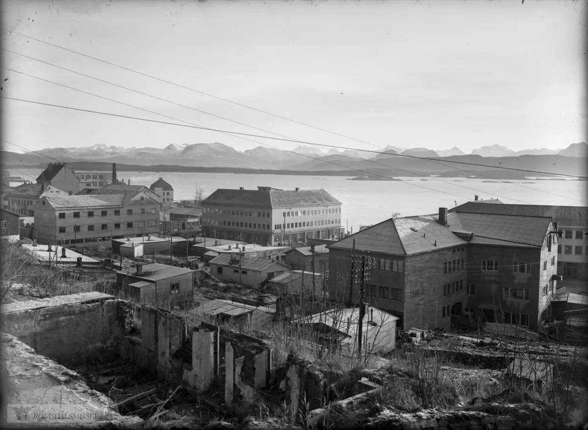 Gjenreisingen av Molde by etter krigen..