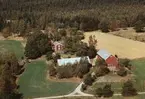 Flygfoto över fastighet Femtinge Mellangård 1 i Sävsjö kommun.