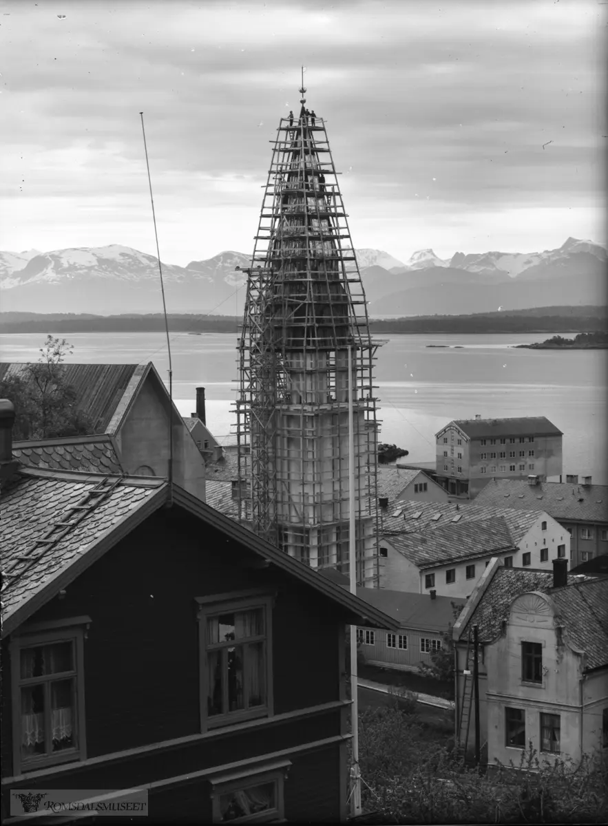 "Aase på Kirketårnet"."1956/1957?"