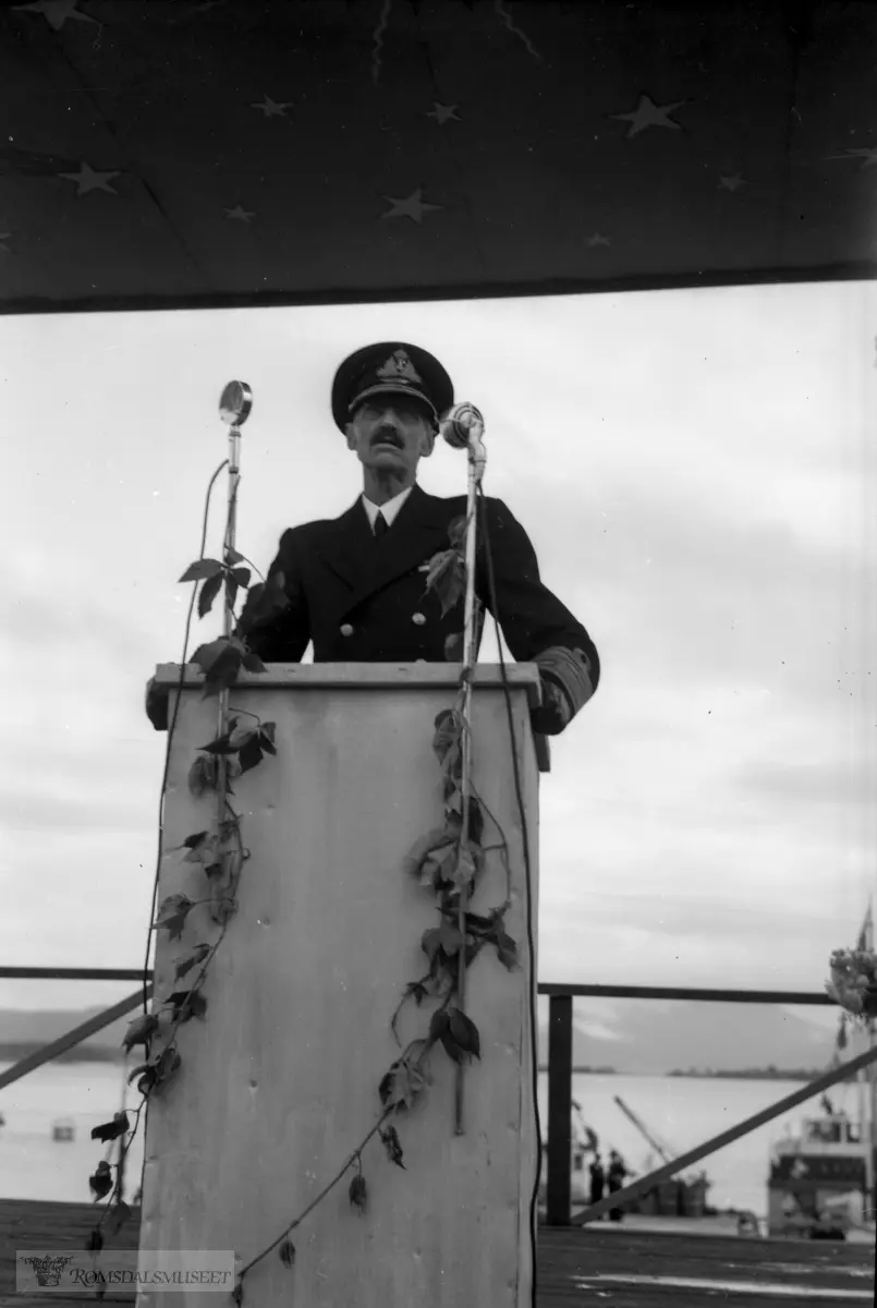 Kongebesøk i Molde 26.08.1945..(se Oddbjørn Harnes: Med Kongefamilien gjennom Romsdal, 1906-1982 side 88-97)