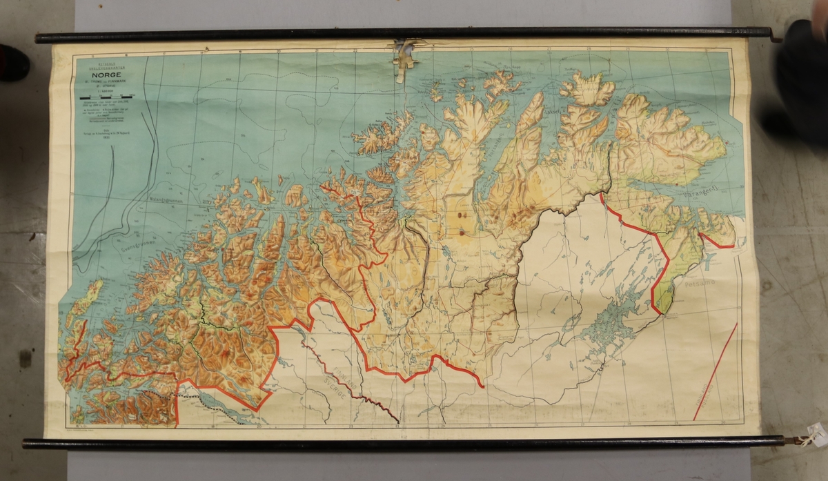 Form: Ulike størrelser rullet på treruller til dels m/metall i endene.