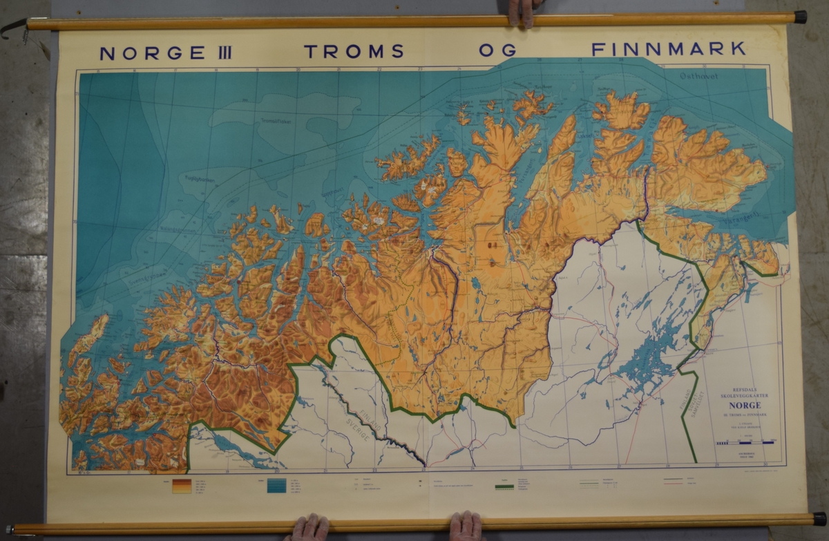 Form: Ulike størrelser rullet på treruller til dels m/metall i endene.