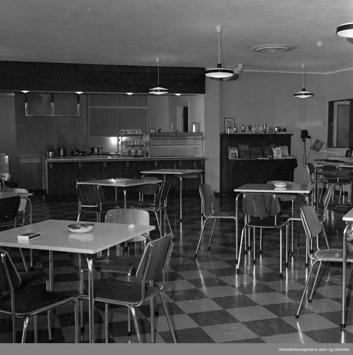 Asola sjokoladefabrikk, Vestby, mars 1966.