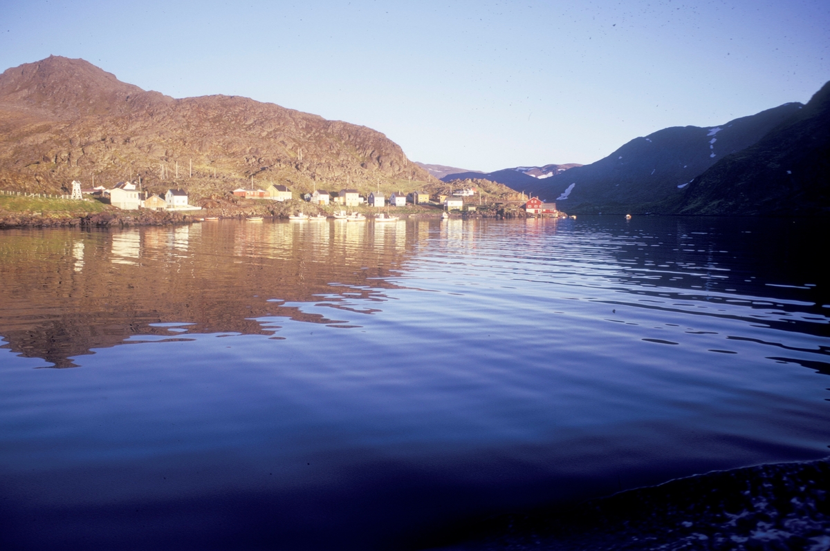 På vei til Kamøyvær i Nordkapp kommune, 1974