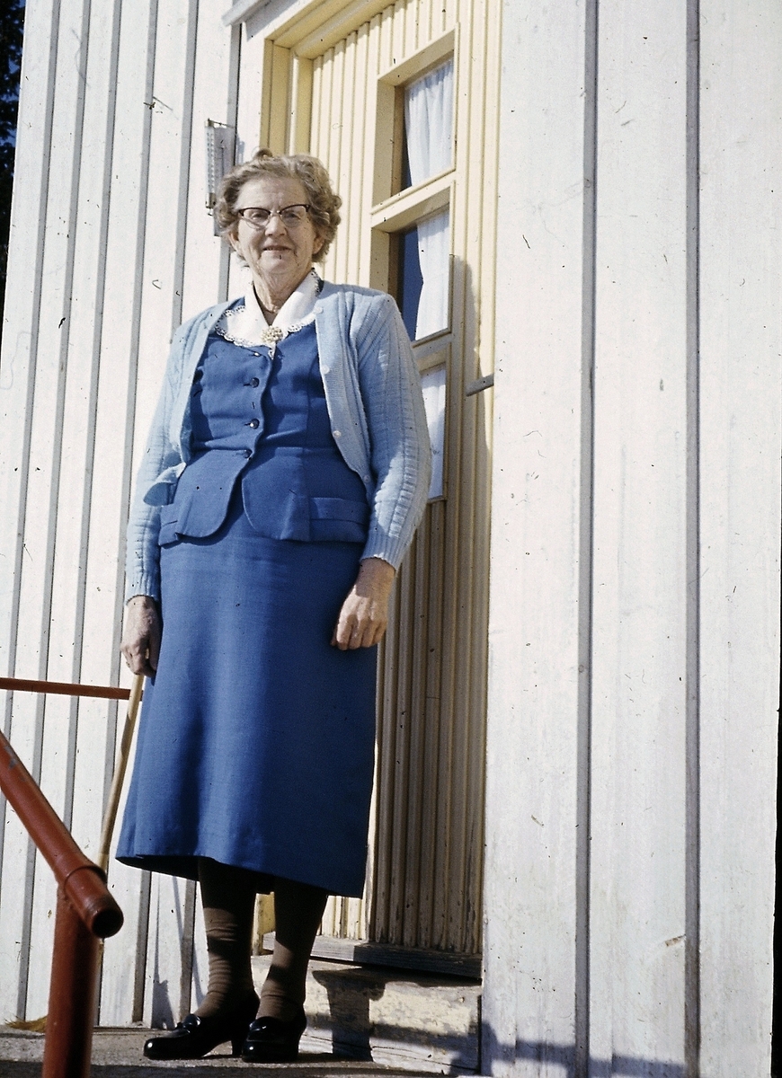 Anlaug Dalviken f. Anundskås (1889-1967) på hennes 75-års dag på Lofthus i Jondalen.