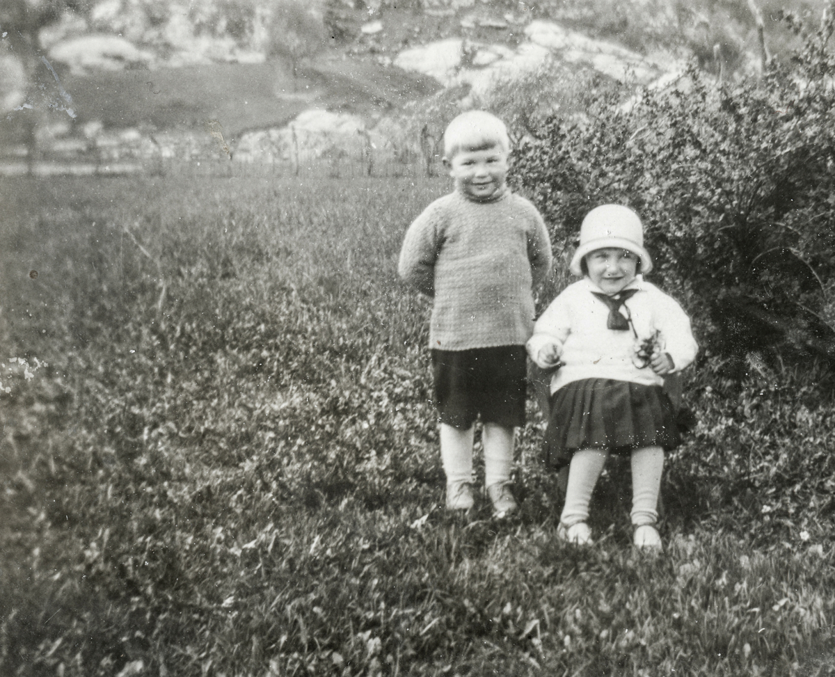 Born på 1920-talet.