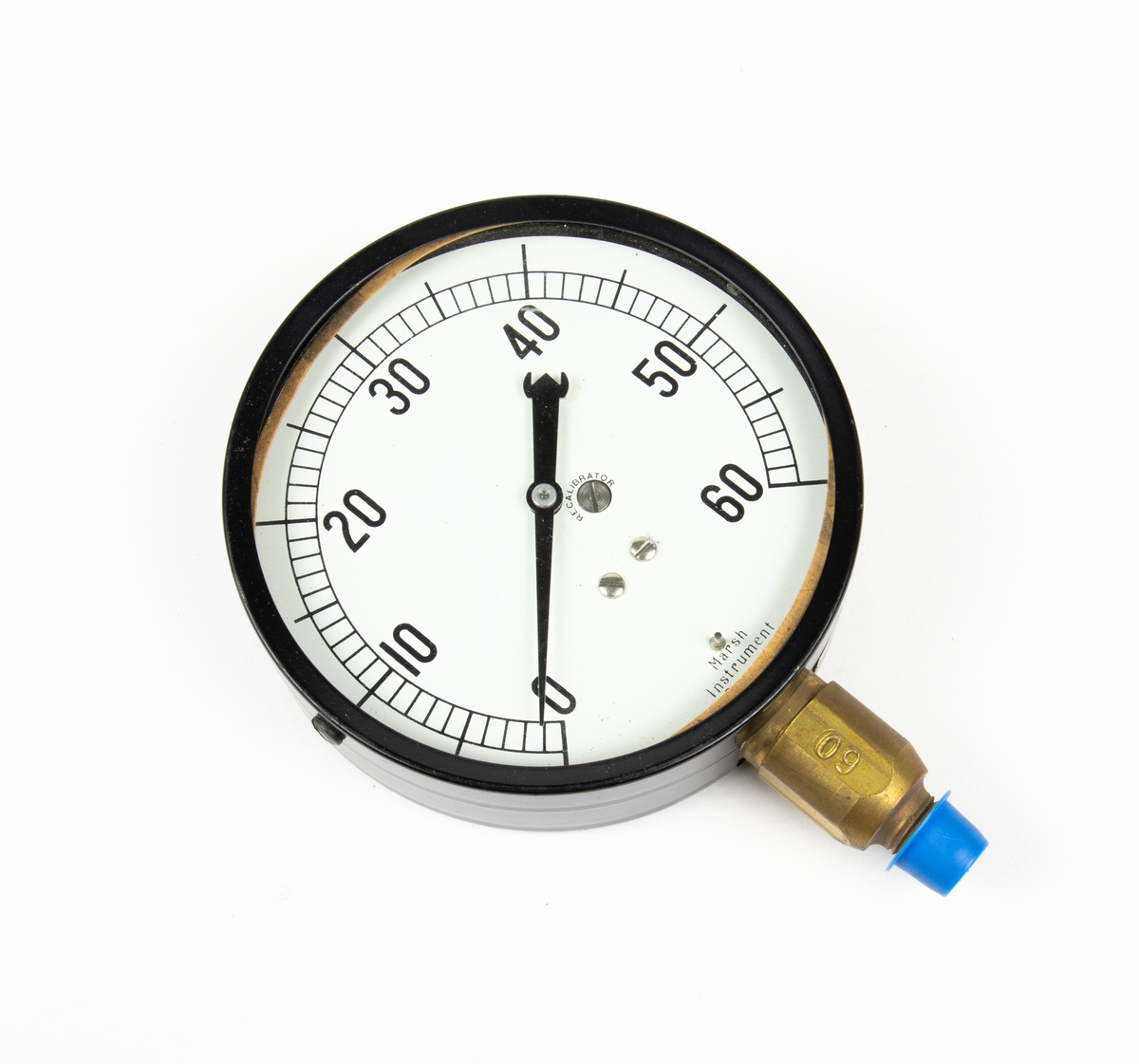 Manometer med hölje i svart metall, gradering 0 -60.