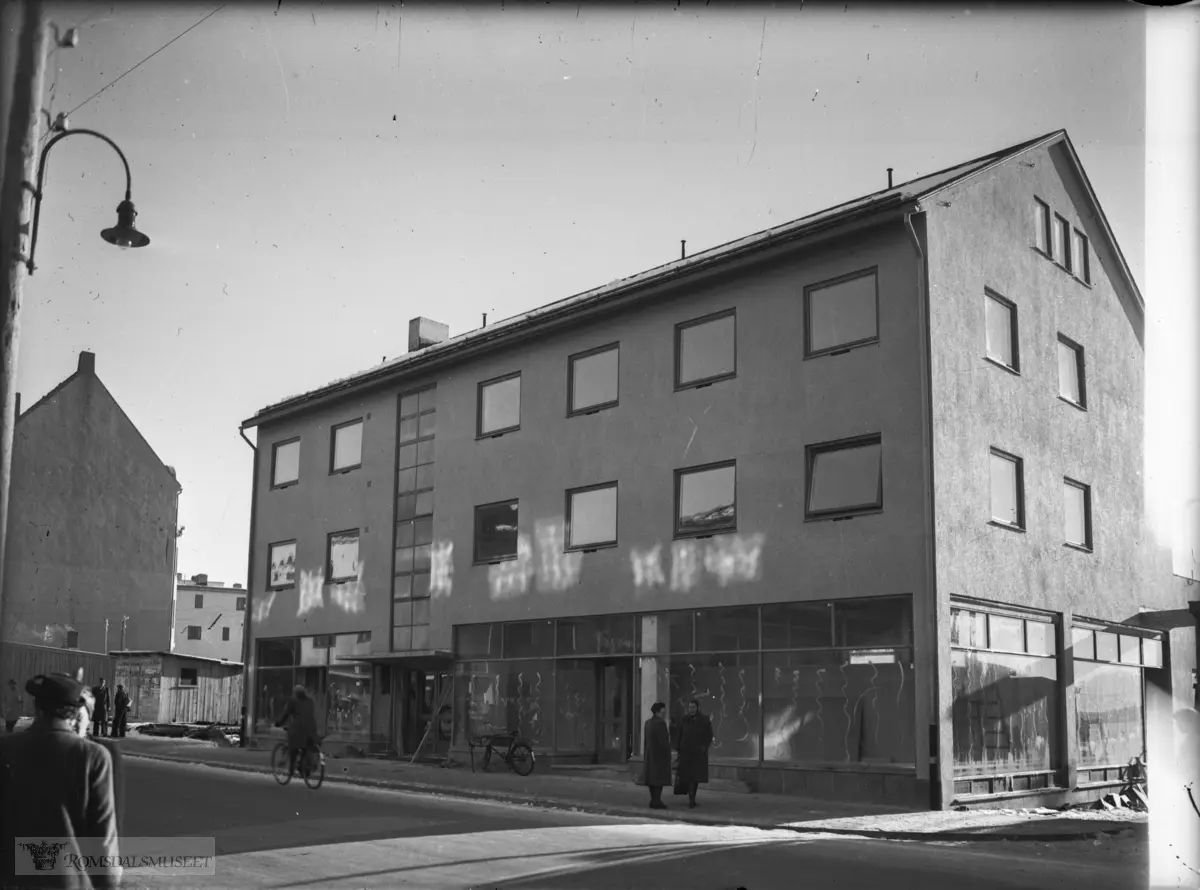 Isachsengården bygd 1948.