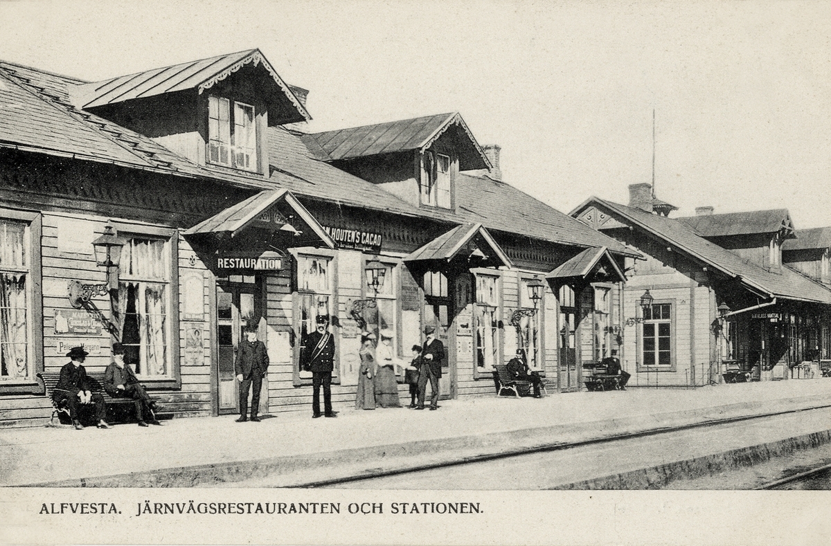 Alvesta gamla järnvägstation och järnvägsrestaurang. Tidigt 1900-tal.