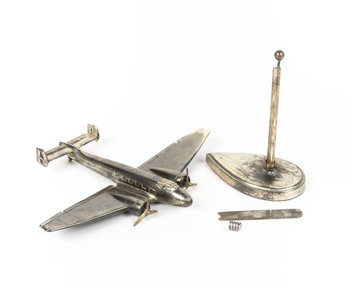 Metallmodell av Junkers Ju 86Z, den civila versionen av Ju 86. Förvaras i originalförpackning.